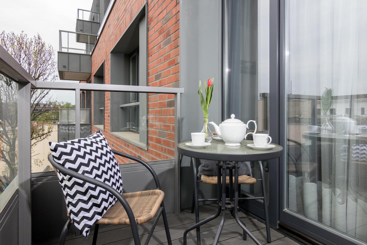 Wawrzynca With Parking Apartment